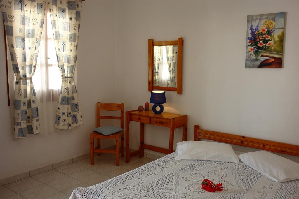 Irene Rooms Folegandros Island Bagian luar foto