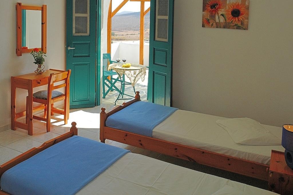 Irene Rooms Folegandros Island Ruang foto