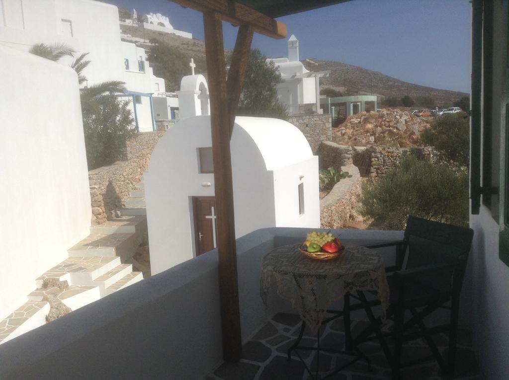 Irene Rooms Folegandros Island Bagian luar foto